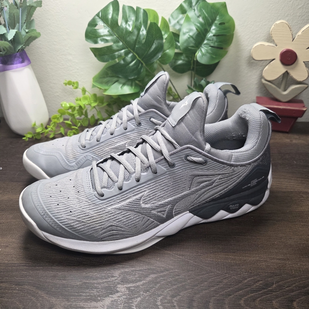Mizuno Wave Luminous 2 Court Shoes Gray Netball V1GC212005  Size 11 #0062